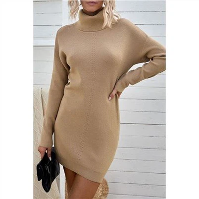 Robe pull en maille à col roulé marron